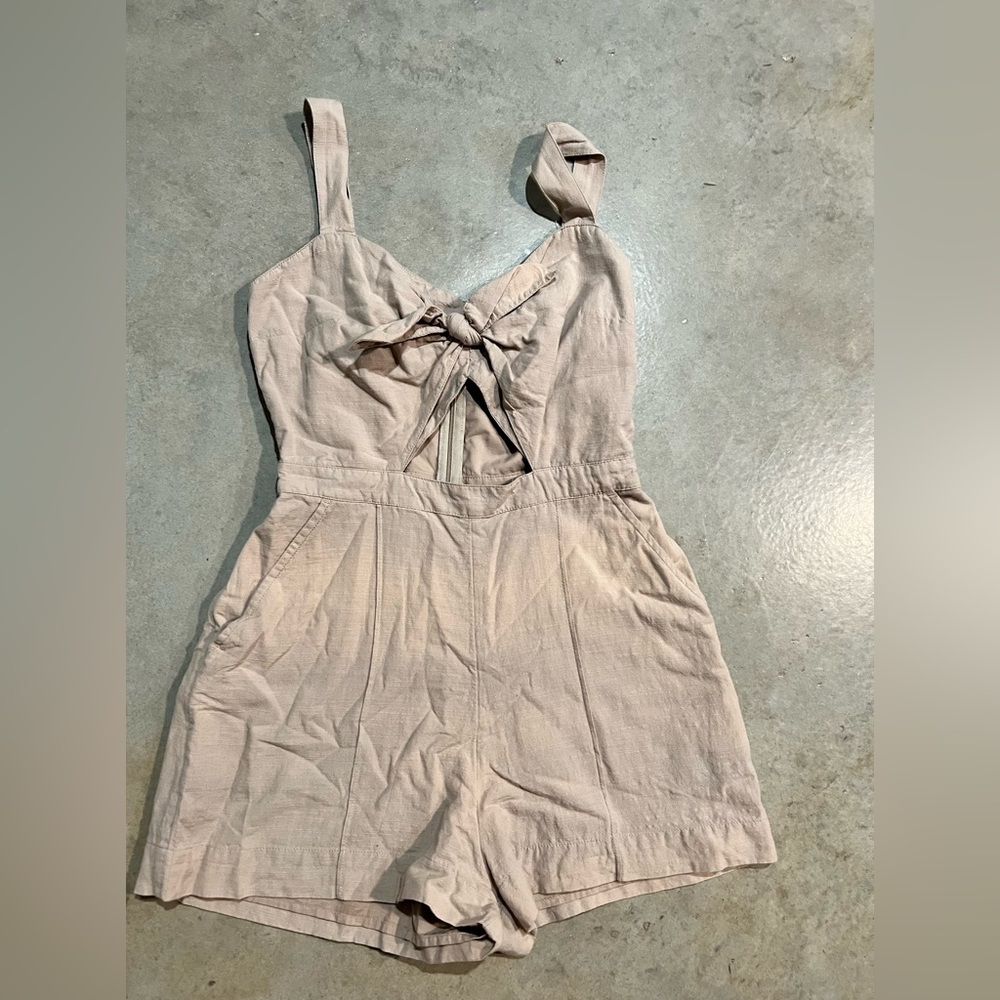 Khaki Abercrombie and Fitch shorts jumper with cutout
